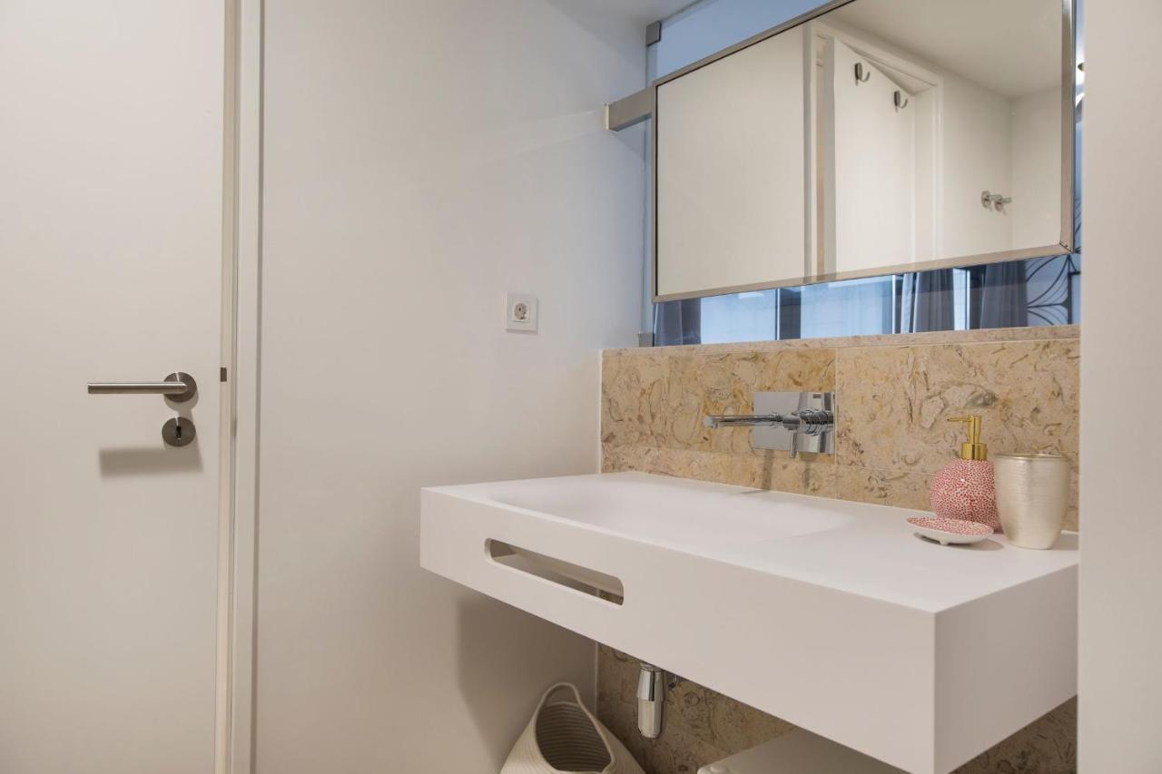 ליסבון Lovelystay - Modern And Colourful Flat In The Heart Of Graca מראה חיצוני תמונה