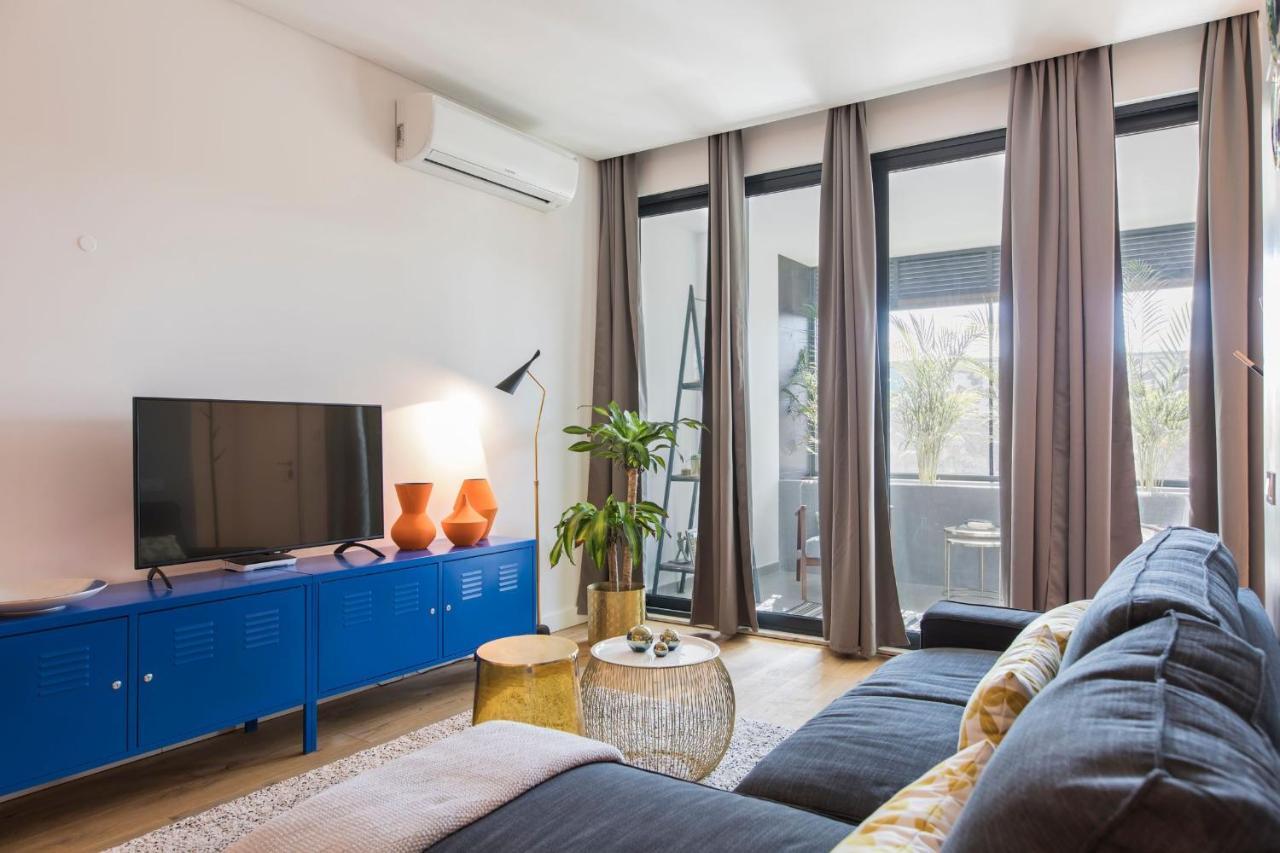 ליסבון Lovelystay - Modern And Colourful Flat In The Heart Of Graca מראה חיצוני תמונה